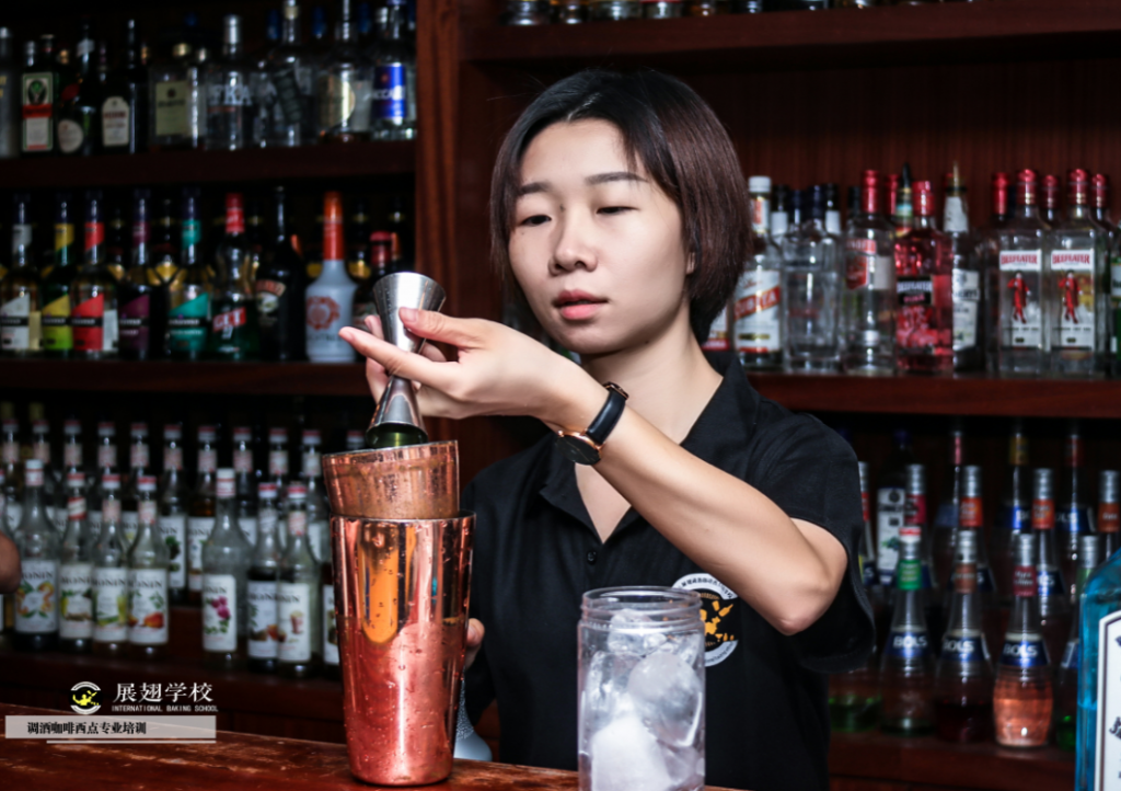 調酒師培訓學校多少錢學費?