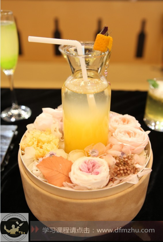 1425191279121199.jpg 003kHHS5gy6LmmgtYoX53_副本.jpg